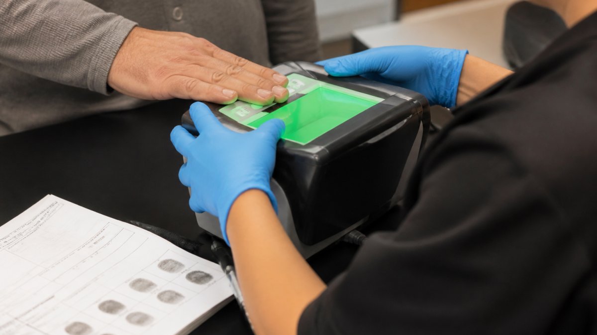 You are currently viewing Live Scan Services for Volunteers: What to Know in 2026